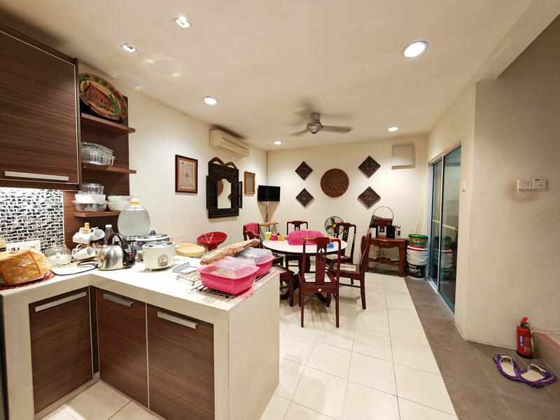 For Sale - 2.5-storey Terraced House at Taman Dagang Permai