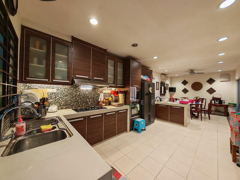 For Sale - 2.5-storey Terraced House at Taman Dagang Permai