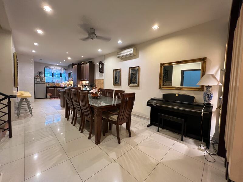 For Sale - 2.5-storey Terraced House at Taman Dagang Permai