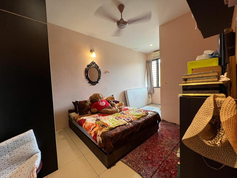 For Sale - 2.5-storey Terraced House at Taman Dagang Permai