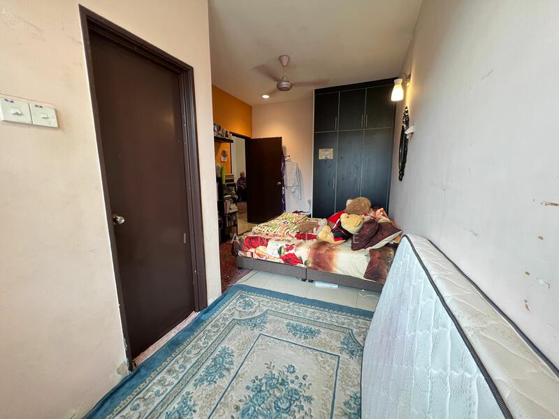 For Sale - 2.5-storey Terraced House at Taman Dagang Permai