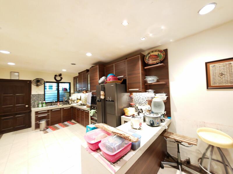 For Sale - 2.5-storey Terraced House at Taman Dagang Permai