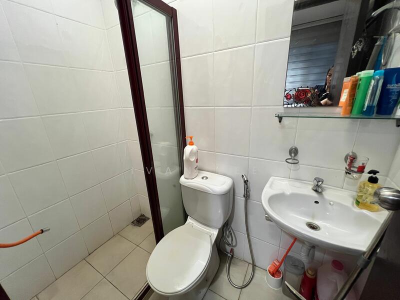 For Sale - 2.5-storey Terraced House at Taman Dagang Permai