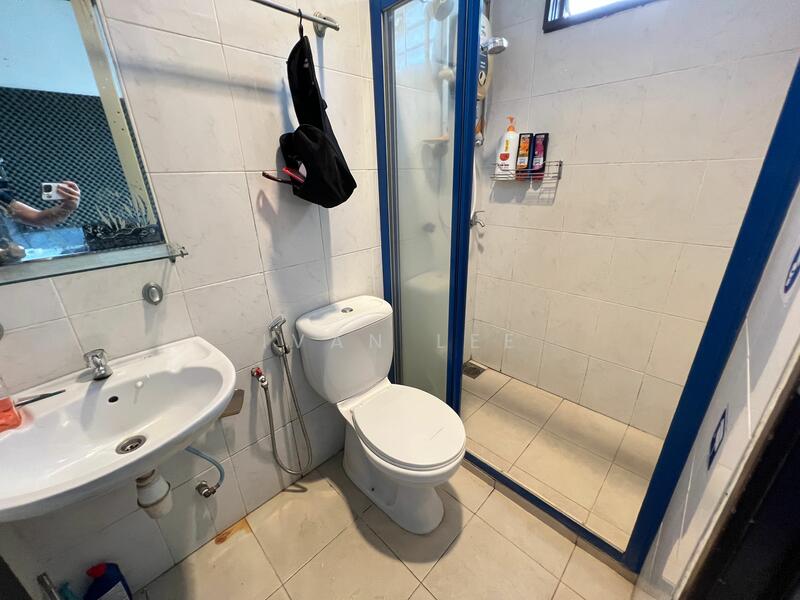 For Sale - 2.5-storey Terraced House at Taman Dagang Permai