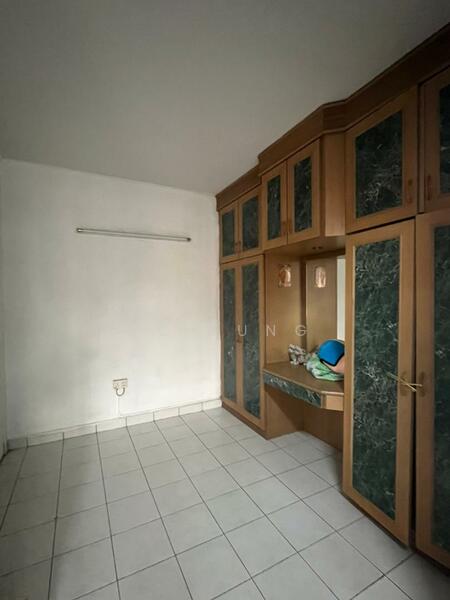 Untuk Disewa - Taman Molek
