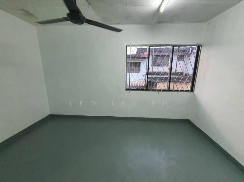 Untuk Dijual - Jalan Hang Jebat, Taman Ungku Tun Aminah, Skudai