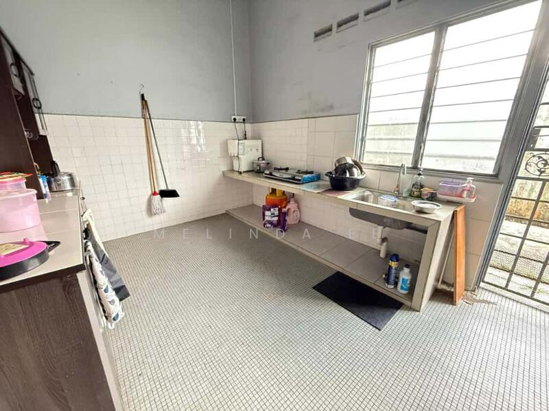 Untuk Dijual - Ulu Tiram Taman Kasih Renovated Single Storey Semi D Unblock View