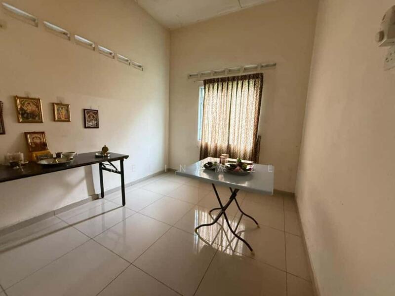 Untuk Dijual - Ulu Tiram Taman Kasih Renovated Single Storey Semi D Unblock View