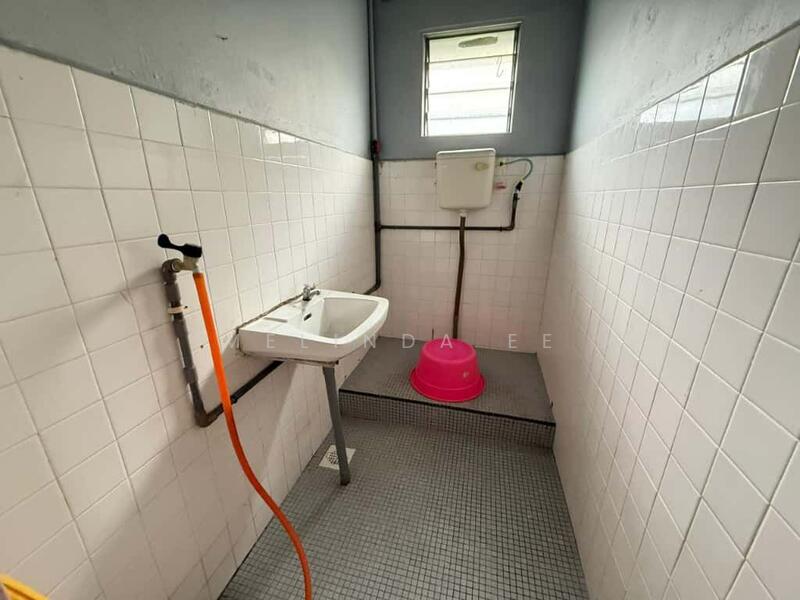 Untuk Dijual - Ulu Tiram Taman Kasih Renovated Single Storey Semi D Unblock View