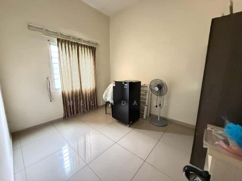 Untuk Dijual - Ulu Tiram Taman Kasih Renovated Single Storey Semi D Unblock View
