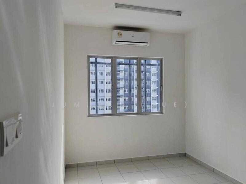ADELIA 4 BANGI (BLOK D)  CORNER LOT LEVEL 18