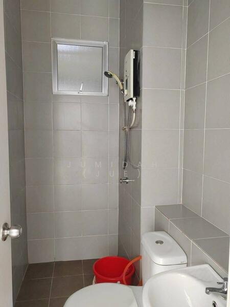 ADELIA 4 BANGI (BLOK D)  CORNER LOT LEVEL 18