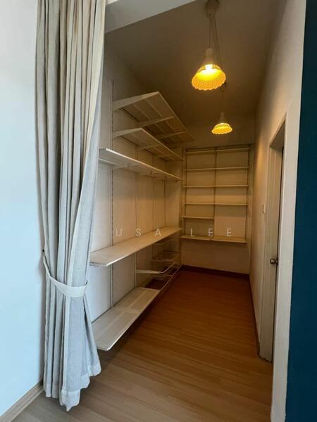 For Rent - D'Rich Executive Suites