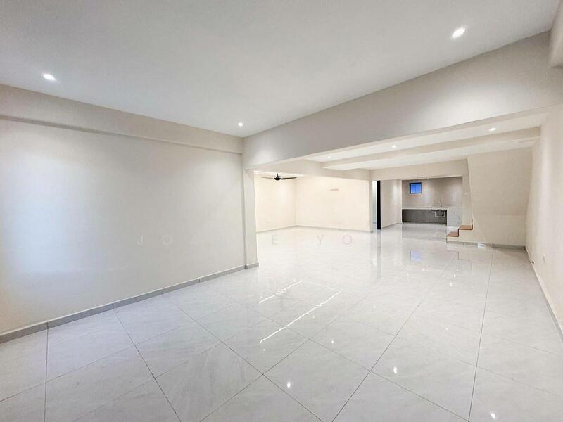 Untuk Dijual - Ultra Big CORNER Double Storey Low Cost @ Jalan Harmoni 4/24, Taman Desa Harmoni, Johor. Near Molek