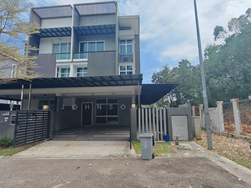 For Rent - Taman Nusa Sentral @ 3 Storey Shoplot