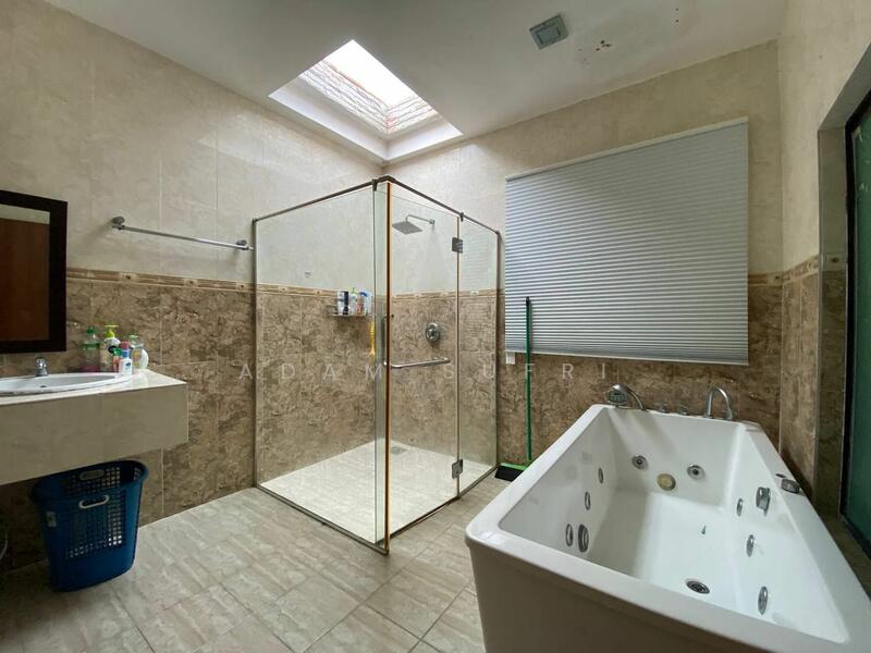 Untuk Dijual - Semi-Detached House at Seksyen 9