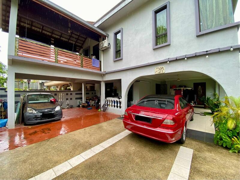 Untuk Dijual - Semi-Detached House at Seksyen 9