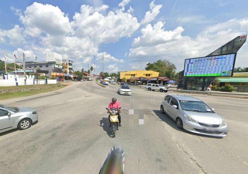 Untuk Dijual - Commercial land at Pekan Dengkil