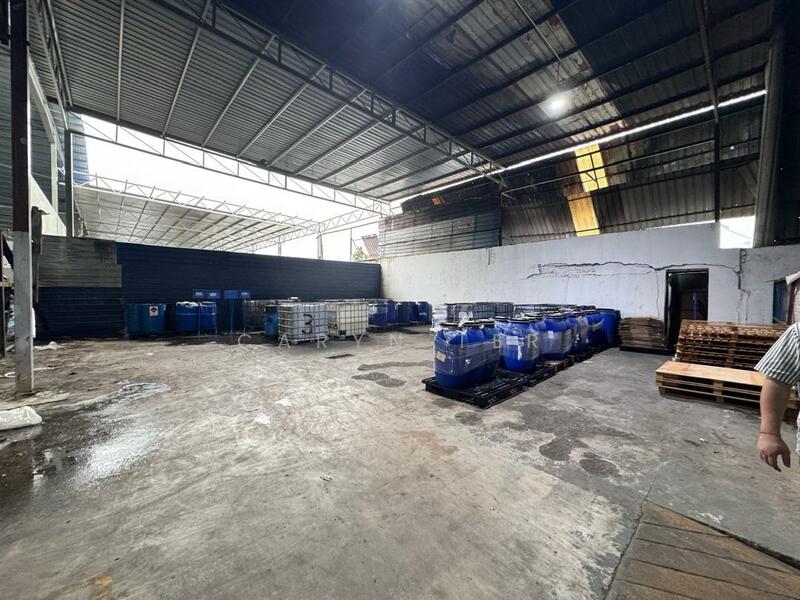 Untuk Disewa - Perindustrian Dato Yunus Sulaiman ( 2 Adjoining ) Detached Factory
