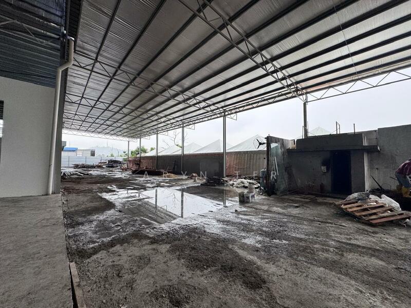 Untuk Disewa - Perindustrian Dato Yunus Sulaiman ( 2 Adjoining ) Detached Factory