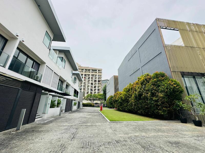 For Sale - 4-storey Terraced House at Desa Sri Hartamas