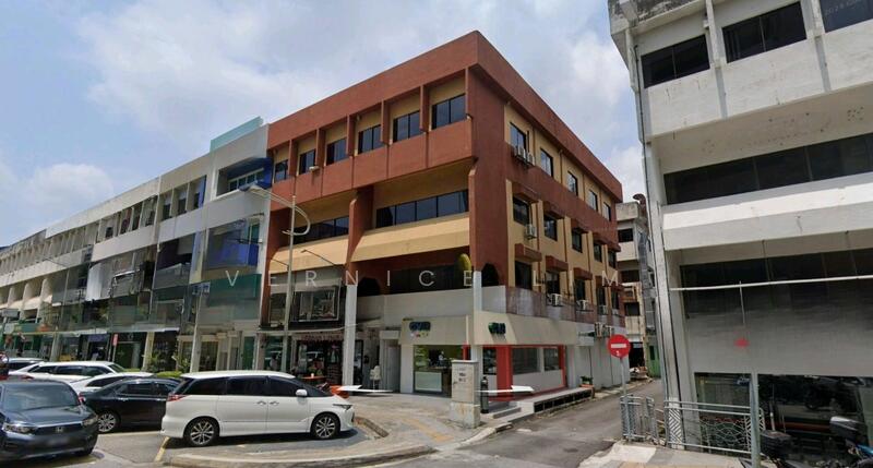 For Rent - PETALING JAYA END LOT ADJOINING 4 STOREY SHOP