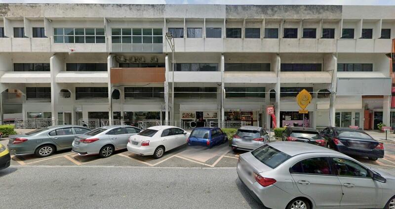 For Rent - PETALING JAYA END LOT ADJOINING 4 STOREY SHOP