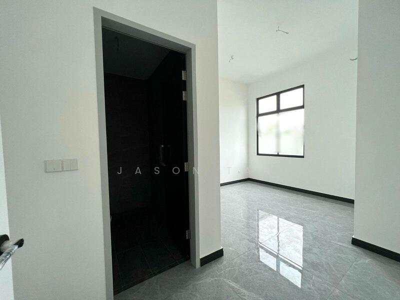 Untuk Dijual - Setia Tropika Setias Tropikas
