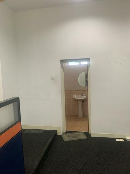 Untuk Disewa - Pulau Tikus Gurney Commercial Bungalow 11000sf Main Road Georgetown