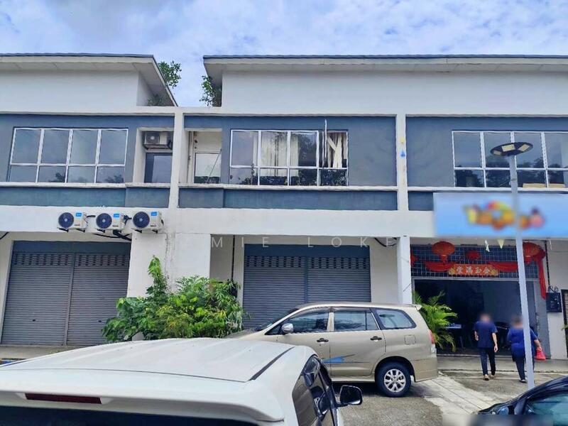 Untuk Dijual - Pinggiran Tasik Kiambang, Serendah