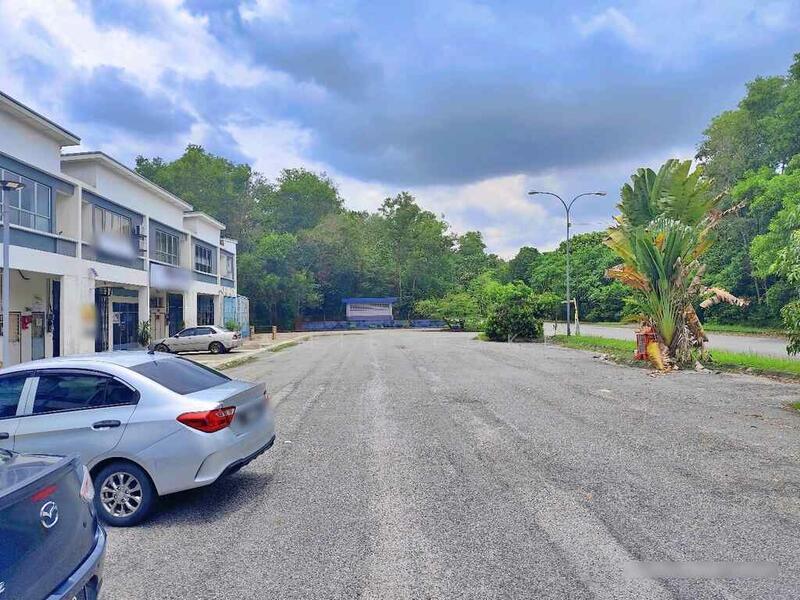 Untuk Dijual - Pinggiran Tasik Kiambang, Serendah