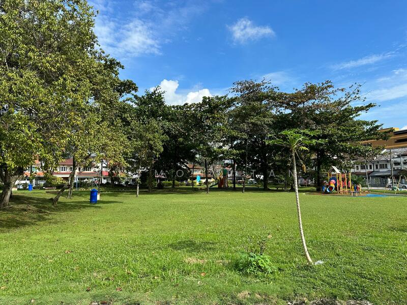 Untuk Dijual - 2-storey Terrace House at Damansara Kim