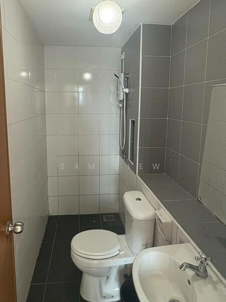 For Rent - Sky Gardens Residences