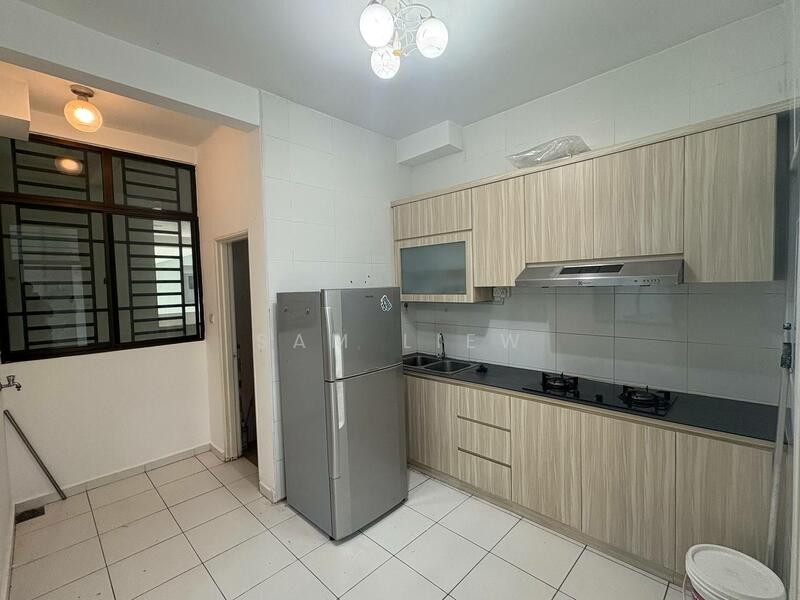 For Rent - Sky Gardens Residences