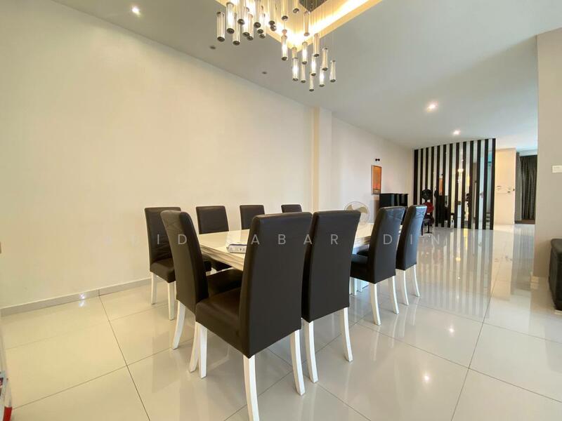 Untuk Disewa - Renovated 2.5 Storey Semi-D @ Jalan H, Taman Melawati