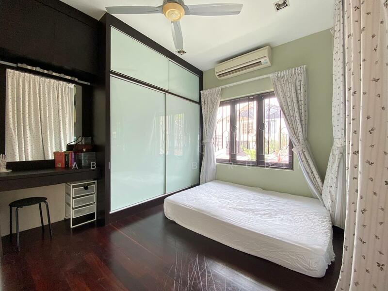 Untuk Disewa - Renovated 2.5 Storey Semi-D @ Jalan H, Taman Melawati