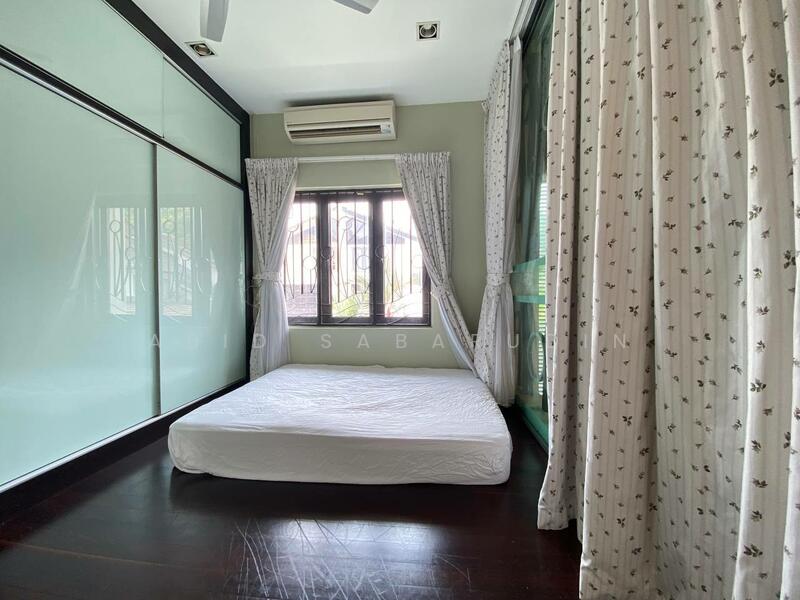 Untuk Disewa - Renovated 2.5 Storey Semi-D @ Jalan H, Taman Melawati