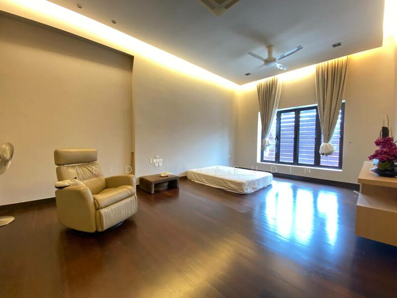 Untuk Disewa - Renovated 2.5 Storey Semi-D @ Jalan H, Taman Melawati