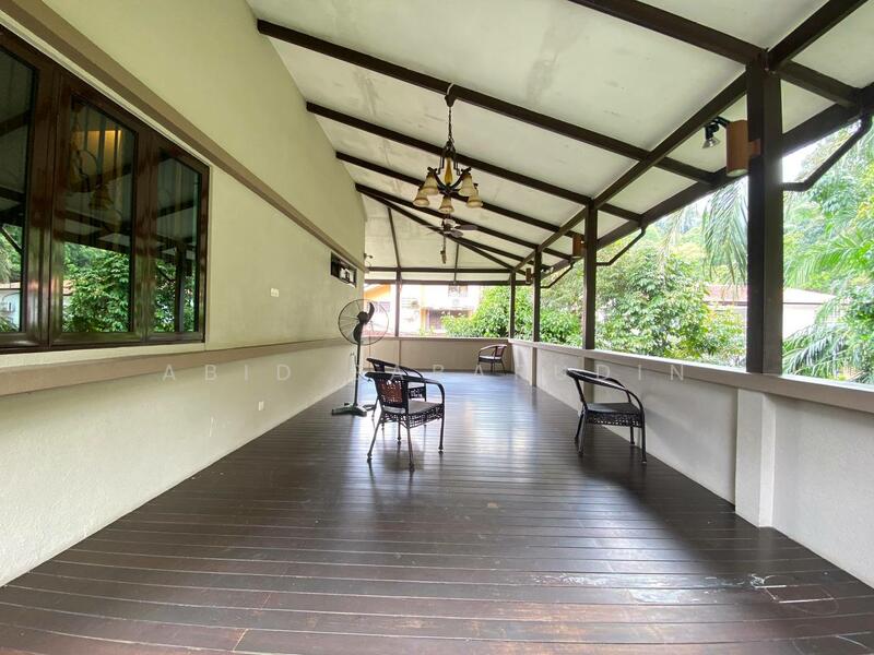Untuk Disewa - Renovated 2.5 Storey Semi-D @ Jalan H, Taman Melawati