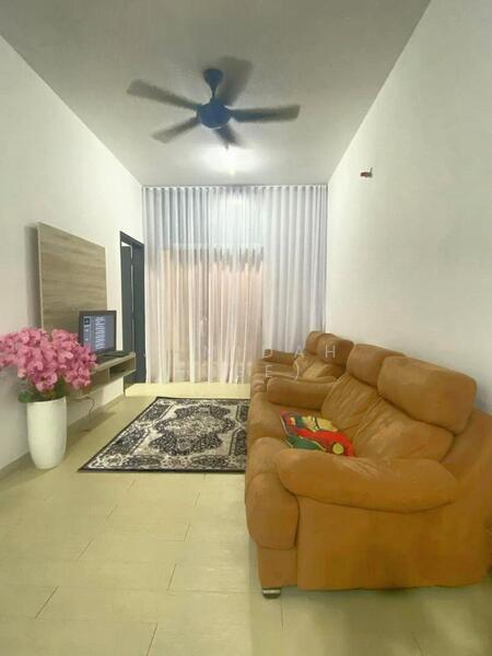 HOT UNIT!!!!NEAR HOSPITAL CYBERJAYA!!