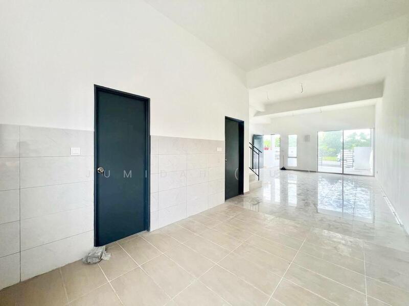 Facing Playground Double Storey, Taman Anugerah @ Sepang