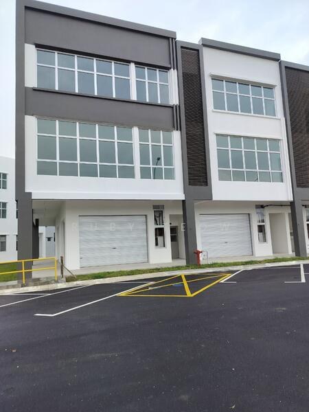 For Rent - Summit Commercial Hub – Brand New 3 Storey Shop Lot (Corner Lot) for Rent