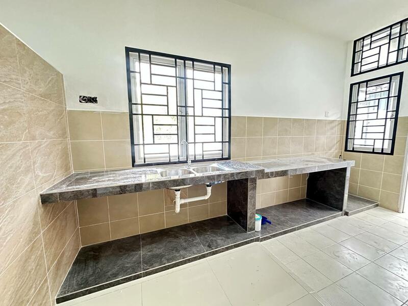 Renovated Corner Lot Single Storey Albury 1 Mahkota Hills Bdr Tasik Senangin, Negeri Sembilan.