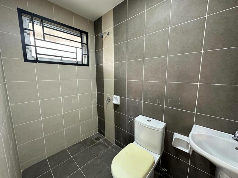 Renovated Corner Lot Single Storey Albury 1 Mahkota Hills Bdr Tasik Senangin, Negeri Sembilan.