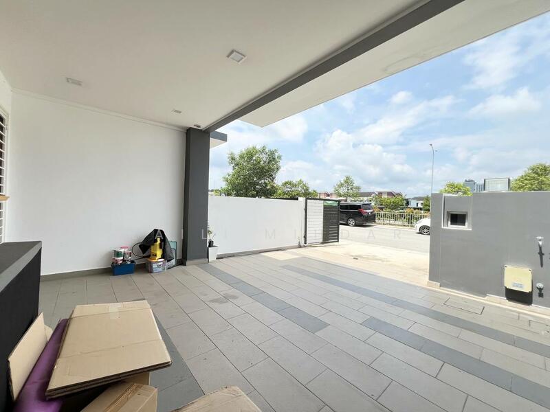 Untuk Dijual - Decora Setia Utama 2, Setia Alam Three Storey Terrace House For Sale Facing Open