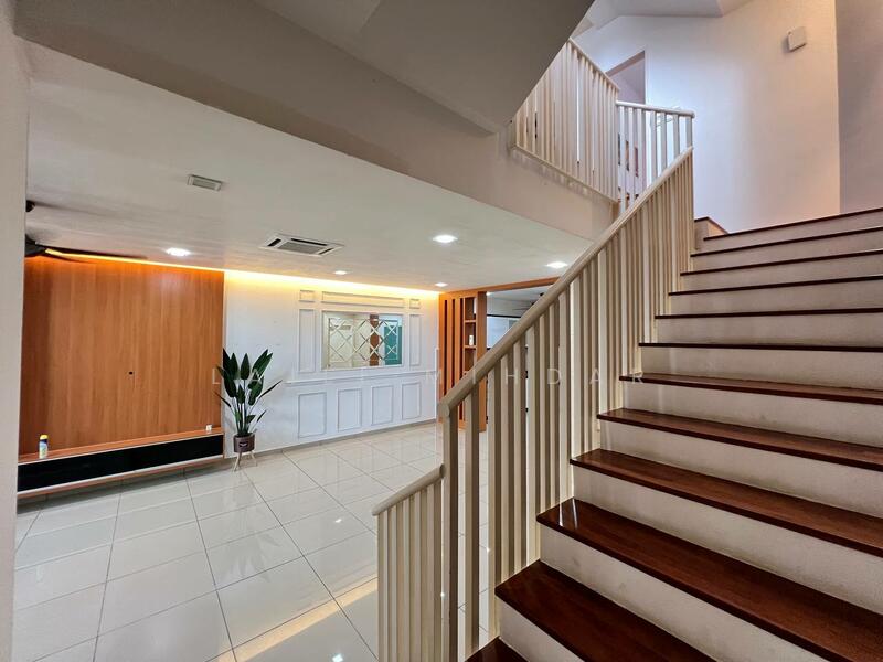 Untuk Dijual - Decora Setia Utama 2, Setia Alam Three Storey Terrace House For Sale Facing Open
