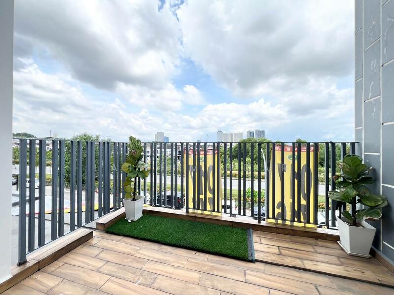 Untuk Dijual - Decora Setia Utama 2, Setia Alam Three Storey Terrace House For Sale Facing Open