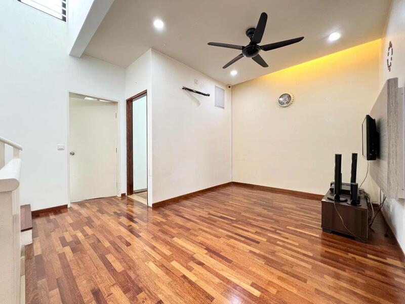 Untuk Dijual - Decora Setia Utama 2, Setia Alam Three Storey Terrace House For Sale Facing Open