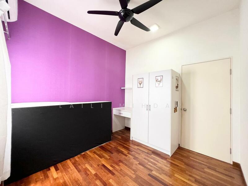 Untuk Dijual - Decora Setia Utama 2, Setia Alam Three Storey Terrace House For Sale Facing Open