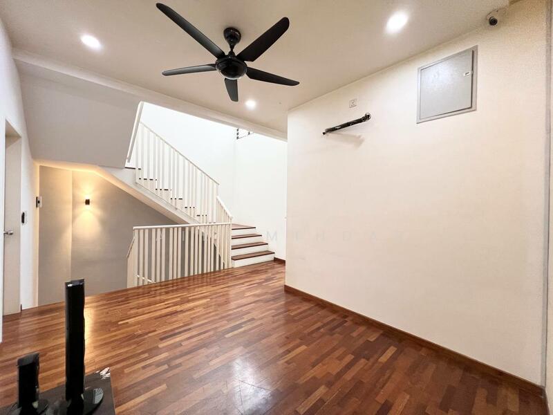 Untuk Dijual - Decora Setia Utama 2, Setia Alam Three Storey Terrace House For Sale Facing Open